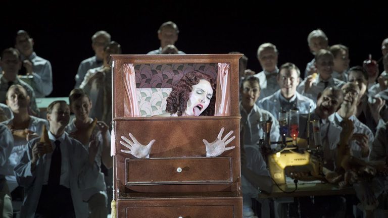 Descubre la magia de la ópera cómica en Berlín: Una experiencia única que te encantará